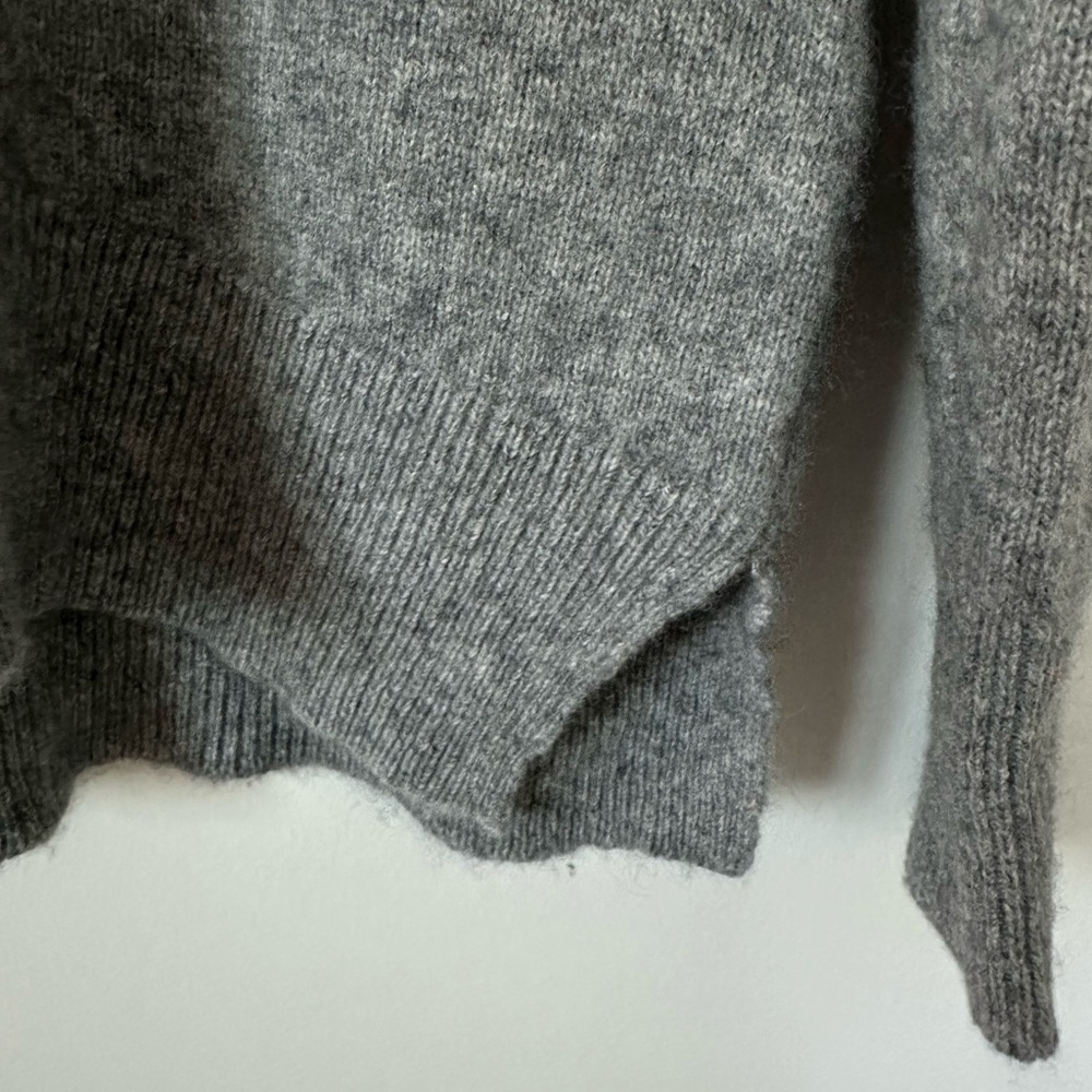 Aritzia The Group by Babaton Cashmere Sweater - Picture 3 of 4